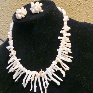 Vintage Natural Southwestern Angel Skin Coral Branch Necklace Earring Set Estate